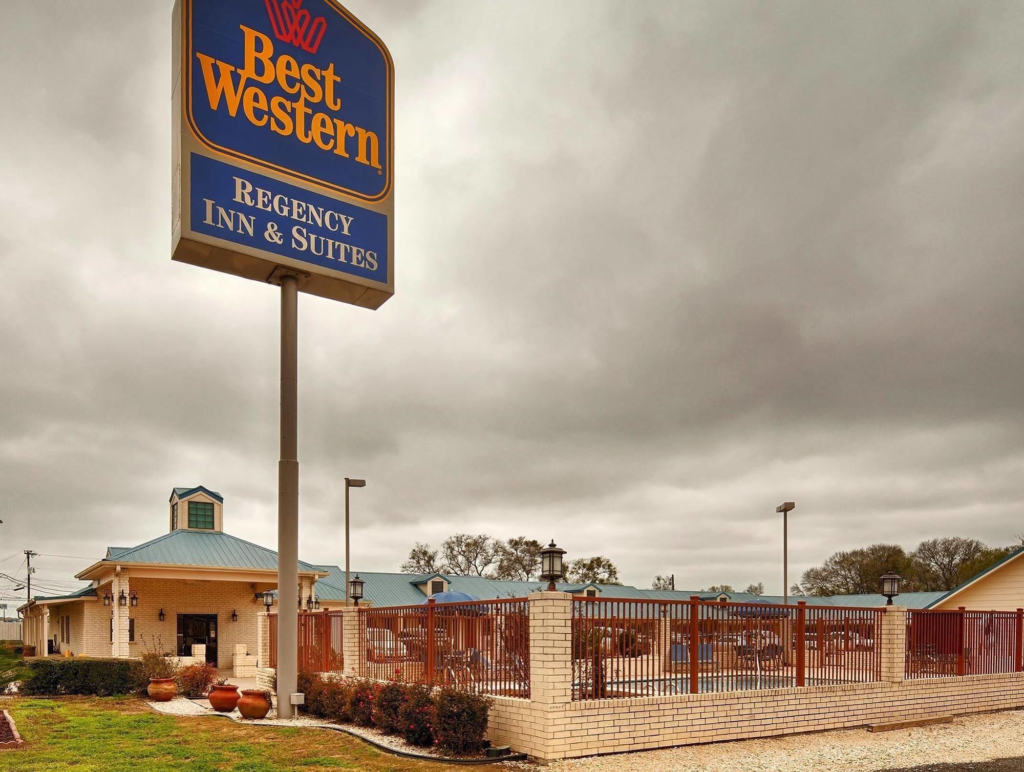 Best Western Regency Inn & Suites Gonzales Exterior foto
